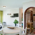 아파트 House - Sea View 세심브라